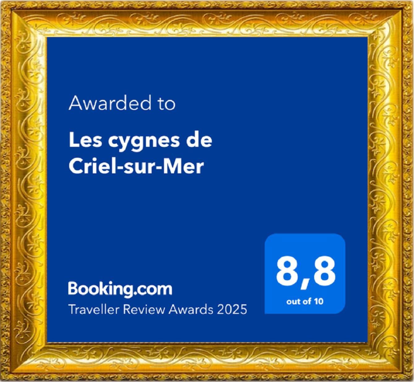 Les Cygnes De *